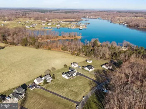 74 William St, Mineral, VA 23117