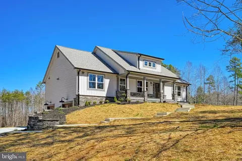 48 Pine Dr, Louisa, VA 23093