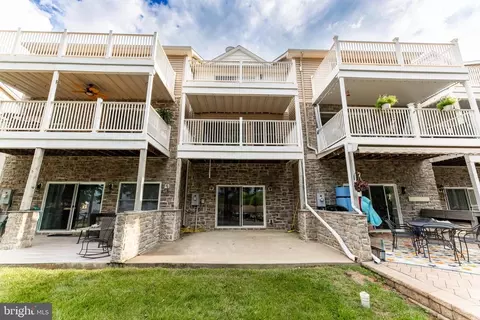 288 Lake Front Dr, Mineral, VA 23117