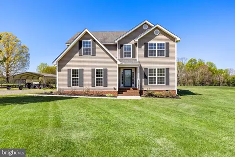 90 Waltons Store Rd, Louisa, VA 23093