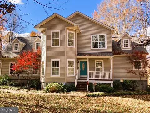 188 Byrd Point Ln, Louisa, VA 23093