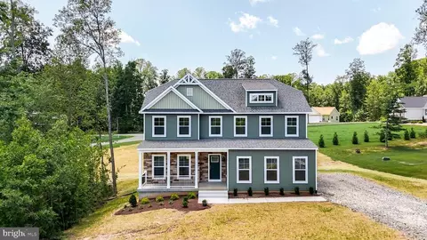 135 Fairview Dr, Mineral, VA 23117