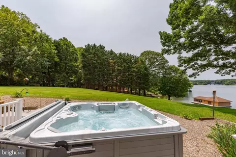 565 Busbees Point Rd, Bumpass, VA 23024 photo 63