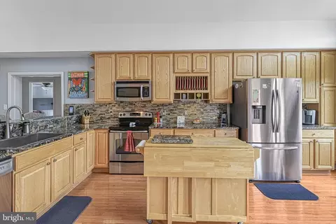 231 Bear Castle Dr, Bumpass, VA 23024 photo 8