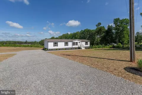 7255 Shannon Hill Rd, Louisa, VA 23093