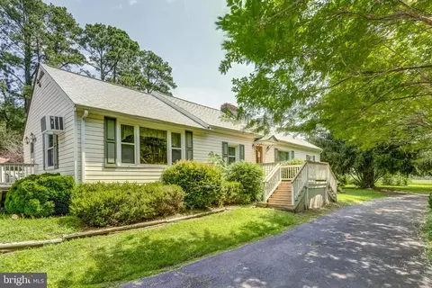 602 E 1st St E, Mineral, VA 23117