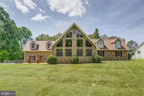 1183 Daniel Rd, Louisa, VA 23093