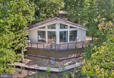373 Hemlock Ln, Mineral, VA 23117