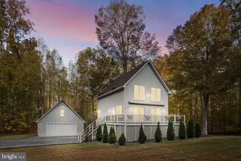 51 Cooke Ln, Bumpass, VA 23024