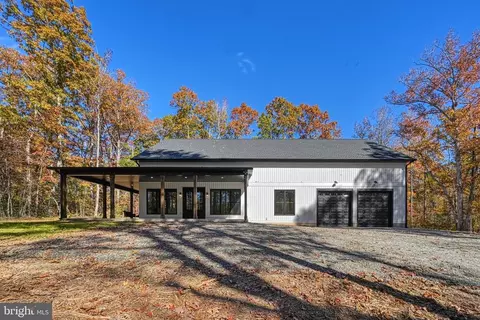 375 Equestrian Landing Trl, Bumpass, VA 23024