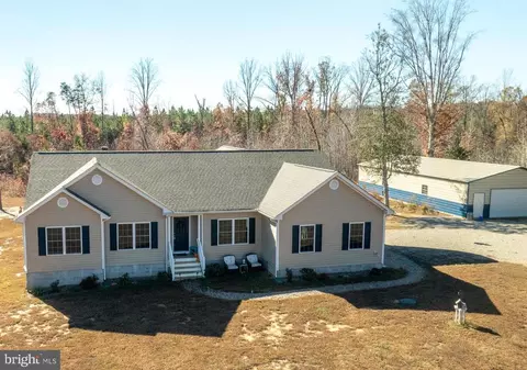 564 Equestrian Landing Trl, Bumpass, VA 23024