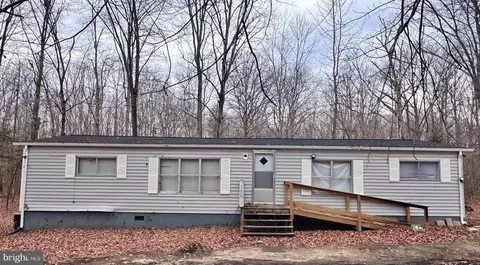 316 Hawkins Farm Rd, Bumpass, VA 23024