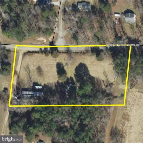 1586 Signboard Rd, Bumpass, VA 23024