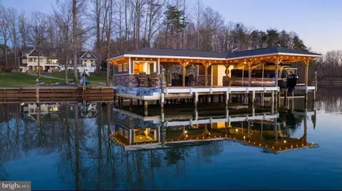 144 Rose Cir, Bumpass, VA 23024