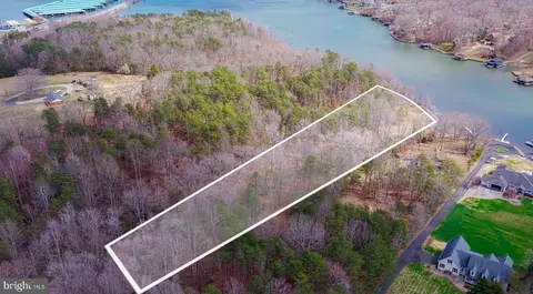 208 New Bridge Road, Mineral, VA 23117