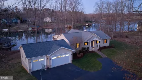 2045 Lake Forest Dr, Mineral, VA 23117
