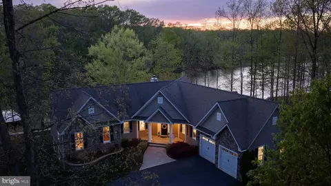 232 Raven Rd, Bumpass, VA 23024