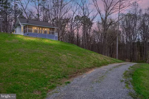 161 N Anna Dr N, Louisa, VA 23093