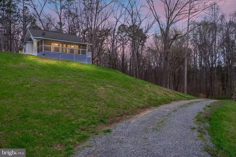 161 N Anna Dr N, Louisa, VA 23093