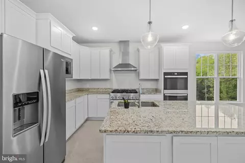 Kitchen - 199 Gibson St, Bumpass, VA 23024 photo 1 of 2