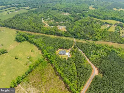 View/Area - 199 Gibson St, Bumpass, VA 23024 photo 1 of 4