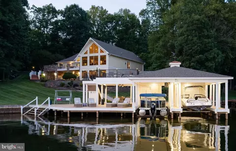 215 Becky Ct, Bumpass, VA 23024