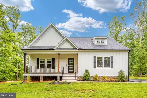 632 Noahs Landing Dr, Bumpass, VA 23024