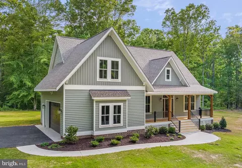 155 Noahs Landing Dr, Bumpass, VA 23024