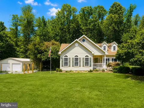 38 Jerdone Is, Bumpass, VA 23024
