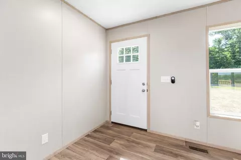 355 Moorefield Rd, Mineral, VA 23117