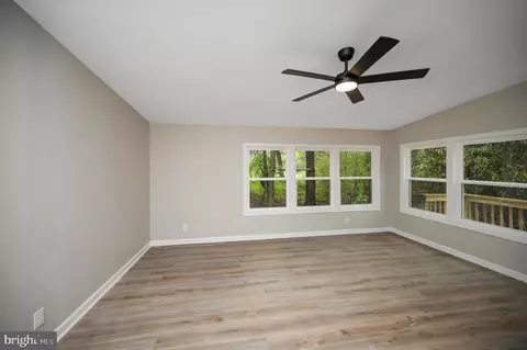 Living - 1438 Eastham Rd, Bumpass, VA 23024 photo 3 of 5