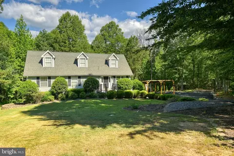 197 Shannon Glen Ct, Louisa, VA 23093