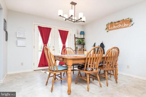 224 Orange Rd, Pratts, VA 22731 photo 14