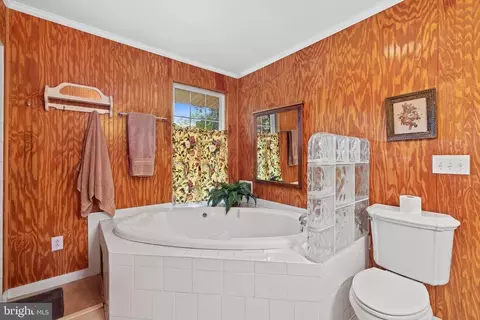 2487 Orange Rd, Pratts, VA 22731 photo 8