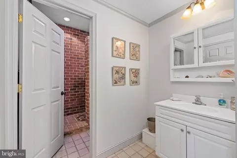 2487 Orange Rd, Pratts, VA 22731 photo 12