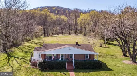 1687 Quaker Run Rd, Banco, VA 22711
