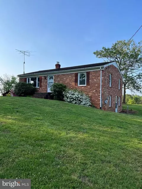 2211 Orange Rd, Madison, VA 22727