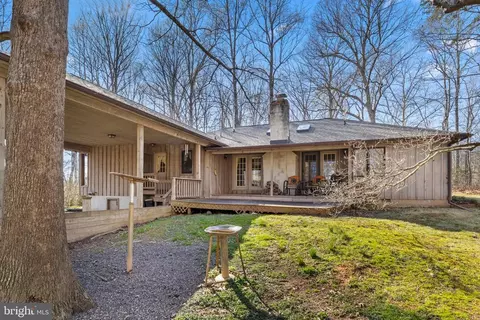 952 Meander Run Rd, Locust Dale, VA 22948