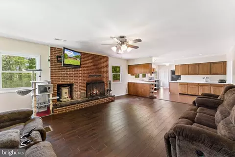 846 George James Loop, Radiant, VA 22732 photo 18