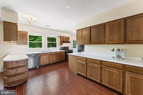 846 George James Loop, Radiant, VA 22732 photo 10