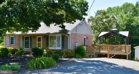 123 E Happy Hills Ln E, Madison, VA 22727