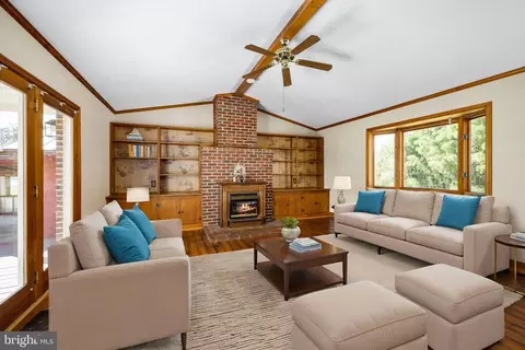 2038 Orange Rd, Pratts, VA 22731 photo 4