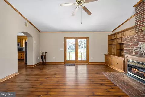 2038 Orange Rd, Pratts, VA 22731 photo 6
