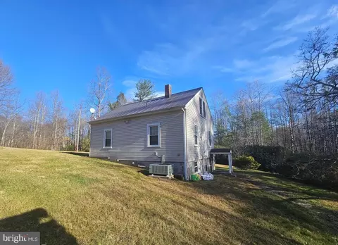 1935 Champe Plain Rd, Etlan, VA 22719 photo 4