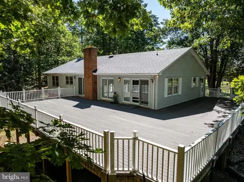 3071 Ridgeview Rd, Reva, VA 22735