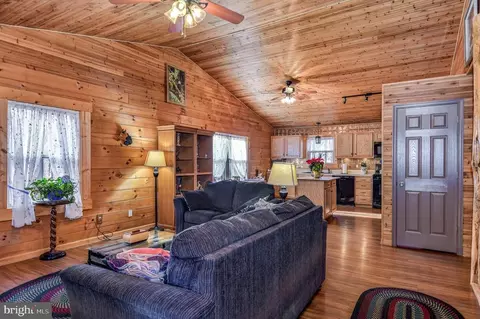 699 George James Loop, Radiant, VA 22732 photo 8