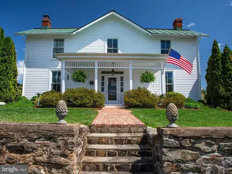 435 Larkins Mill Ln, Brightwood, VA 22715