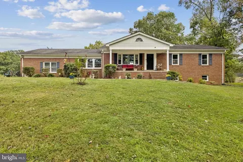524 Annies Rd, Aroda, VA 22709