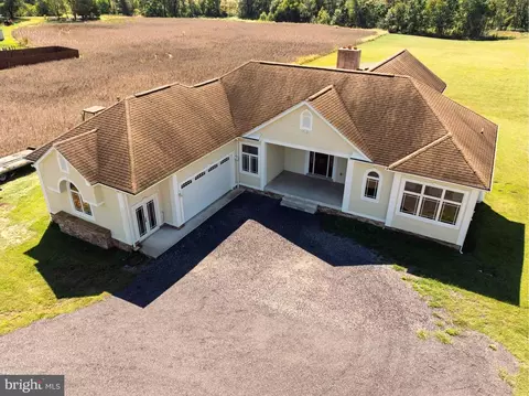 5618 W Hoover Rd W, Reva, VA 22735
