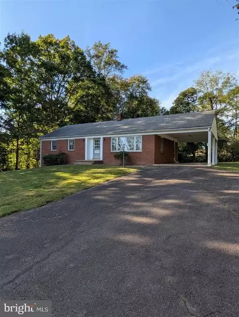 5391 N Seminole Trl N, Brightwood, VA 22715